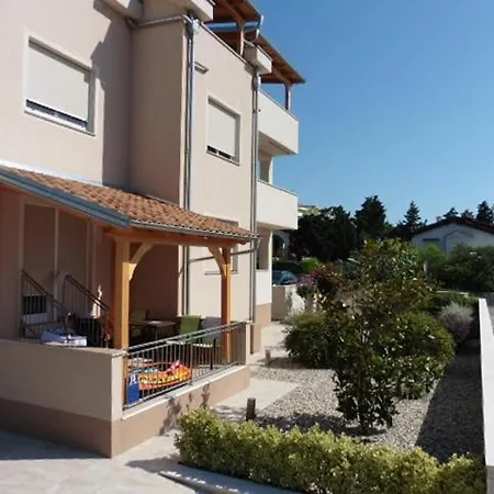 Apartment In With Sea View, Terrace, Air Conditioning, Wifi 4534-4 Punat
