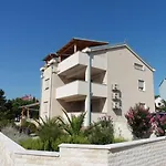 In With Sea View, Terrace, Air Conditioning, Wifi 4534-4 * Punat